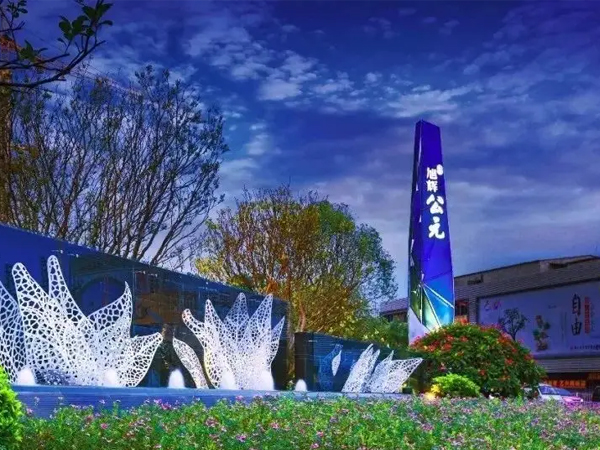 不銹鋼雕塑制作——精神堡壘不銹鋼藍(lán)色.jpg 不銹鋼雕塑制作——精神堡壘不銹鋼藍(lán)色.jpg