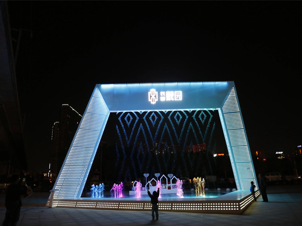 水幕墻結(jié)合雕�?jpg.jpg 水幕墻結(jié)合雕�?jpg.jpg