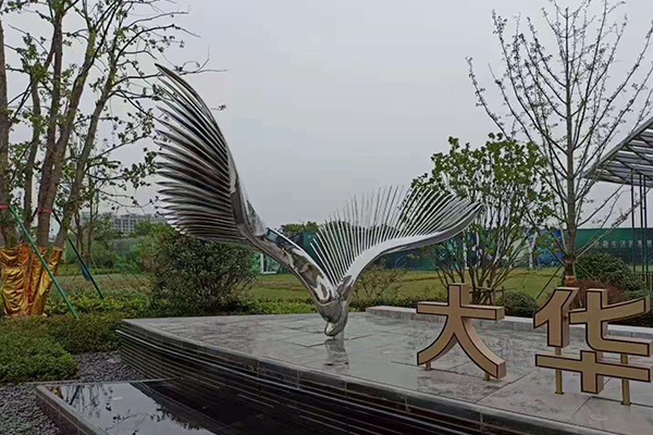 ����զ������һ�ĳ�����͵���������Ԣ����